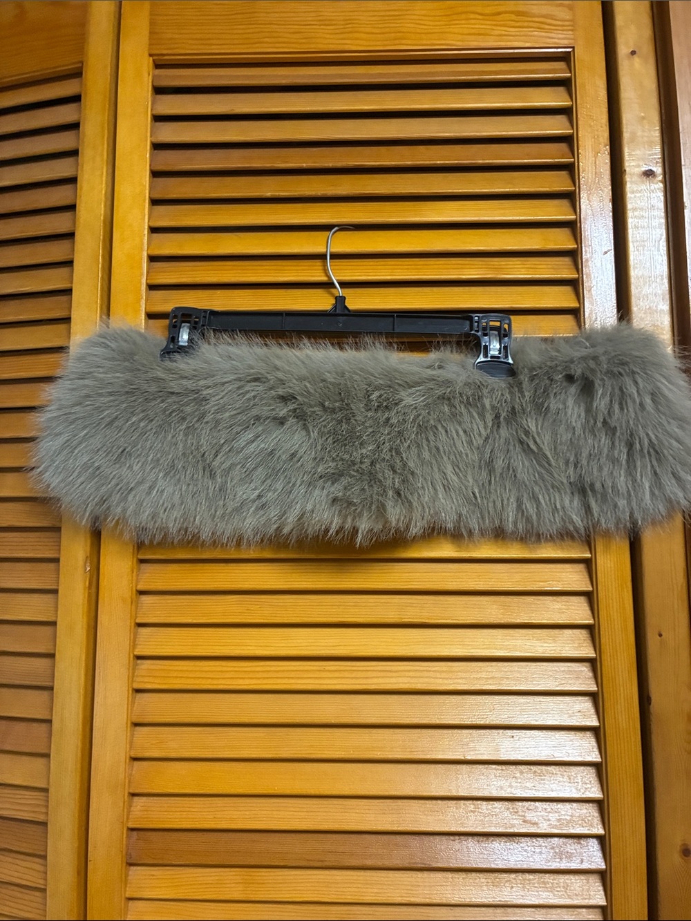 Zara Taupe Gray Faux Fur Scarf Wrap length 21”wide 6”